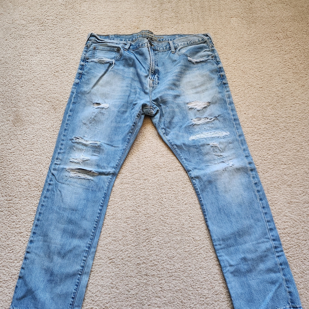 American Eagle Mens Distressed Jeans Size 42x32